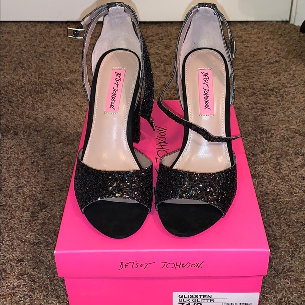 Betsey Johnson black glitter pumps